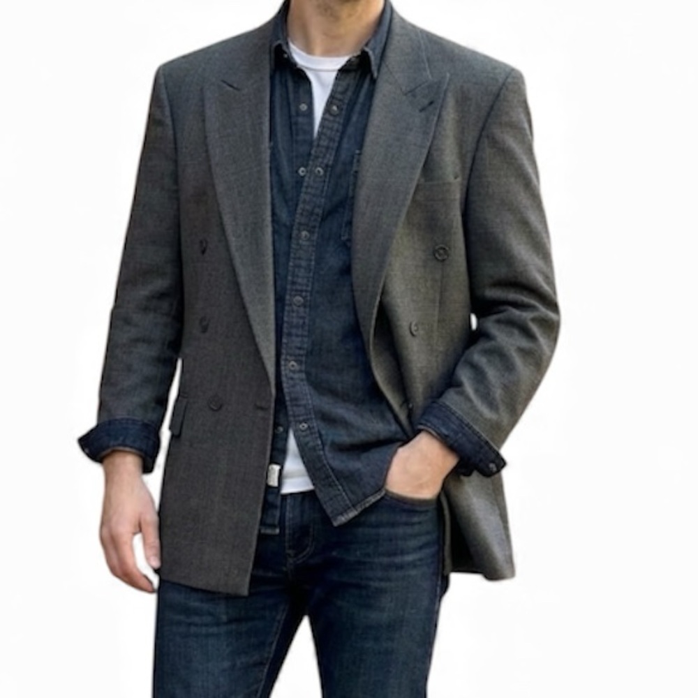 Ron Chereskin Men's Classic Gray Blazer size 44R
100%Wool